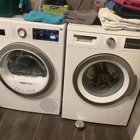 Schoenes Zimmer In Zentraler Lage Ulm Exterior foto